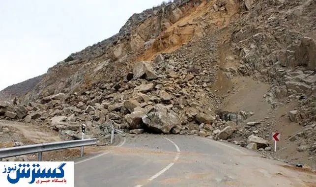 خطر سقوط بهمن و ریزش سنگ در جاده چالوس