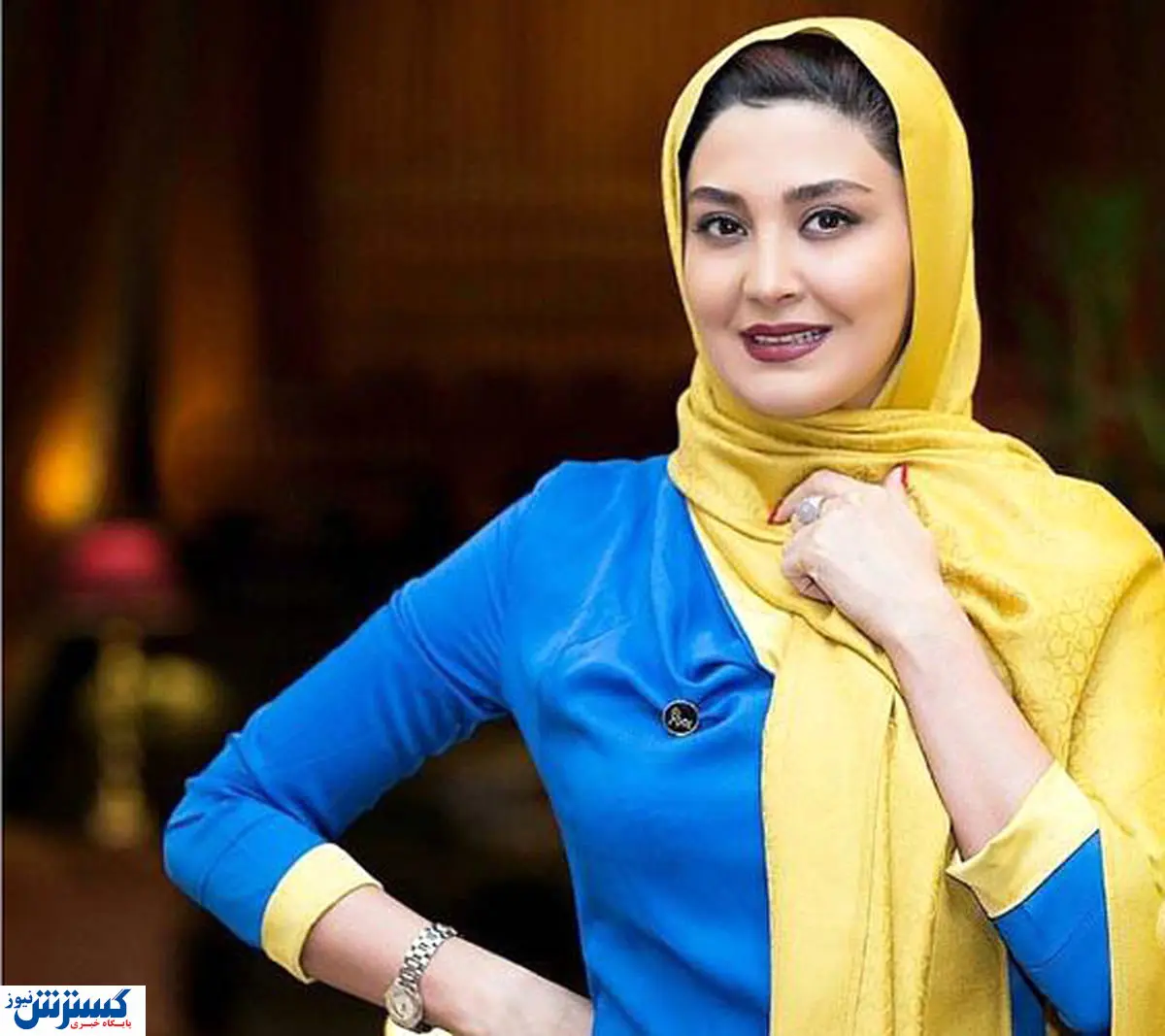 سلفی خانم بازیگر با شیشه مغازه