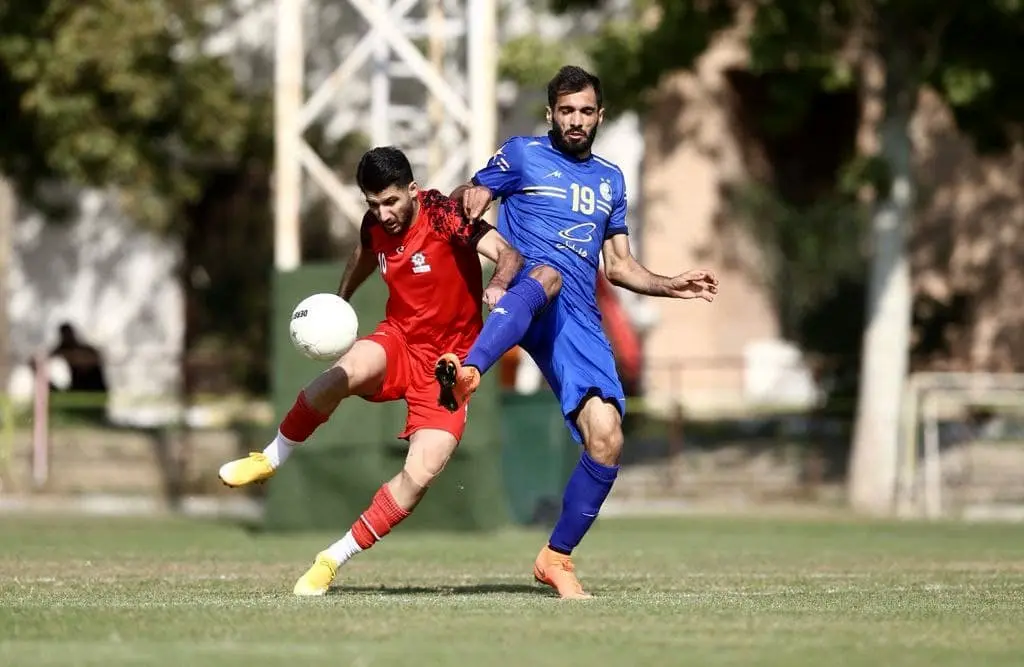 هافبک آبی ها بازی با تراکتور را از دست داد