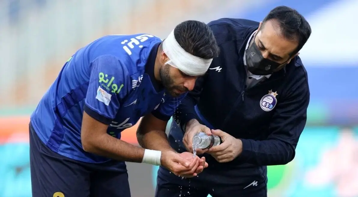 گلادیاتور در آستانه پیوستن به استقلال