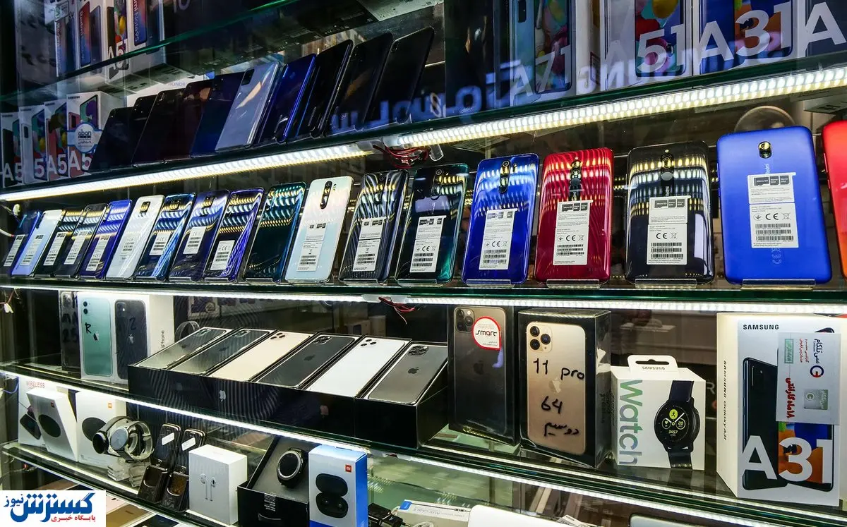 سرنوشت قیمت موبایل در دستان دلار / فروشندگان احتکار میکنند؟