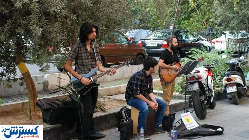 درآمد مدیریتی از کنار خیابان / ماهی ۲۰ میلیون ناقابل با ساز و آواز