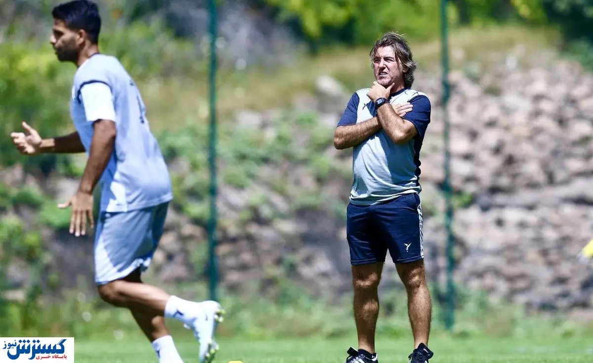 قلم قرمز ساپینتو روی اسم ۲ ستاره