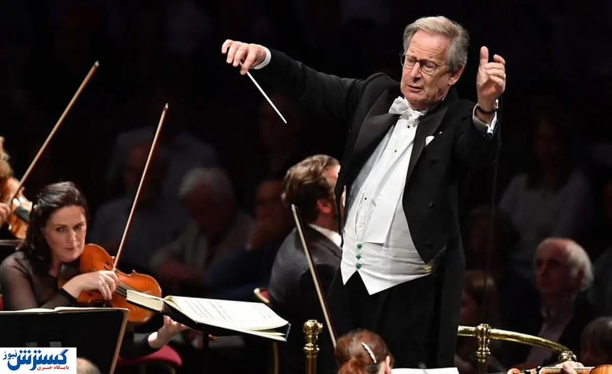 کتک زدن خواننده توسط رهبر ارکست