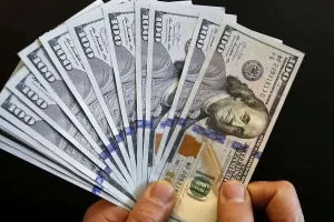 کاهش ناگهانی قیمت دلار و یورو امروز یکشنبه ۲۲ شهریور + جدول