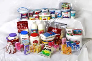 کارخانه‌های کوچک در آستانه تعطیلی / دلار چه بلایی بر سر بازار لبنیات آورد؟